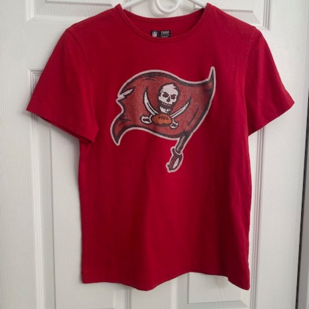 Red Women Tampa Bay Buccaneers Authentic Dot Logo T-Shirt Size L